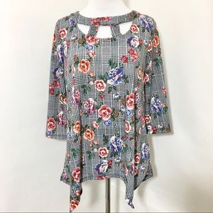Robert Louis Black Plaid‎ Floral Rose Top Size S